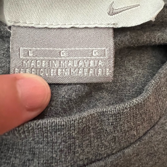 Vintage Nike Mini Swoosh Performance Tee - Picture 3 of 3